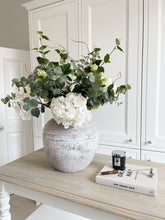 Load image into Gallery viewer, Elegant White Hydrangea
